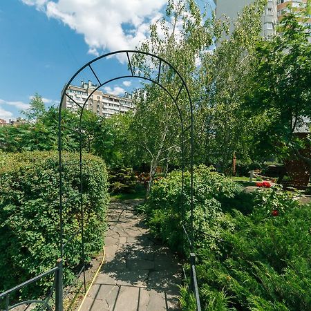 Apartment Poznyaky-Bazhana Киев Экстерьер фото