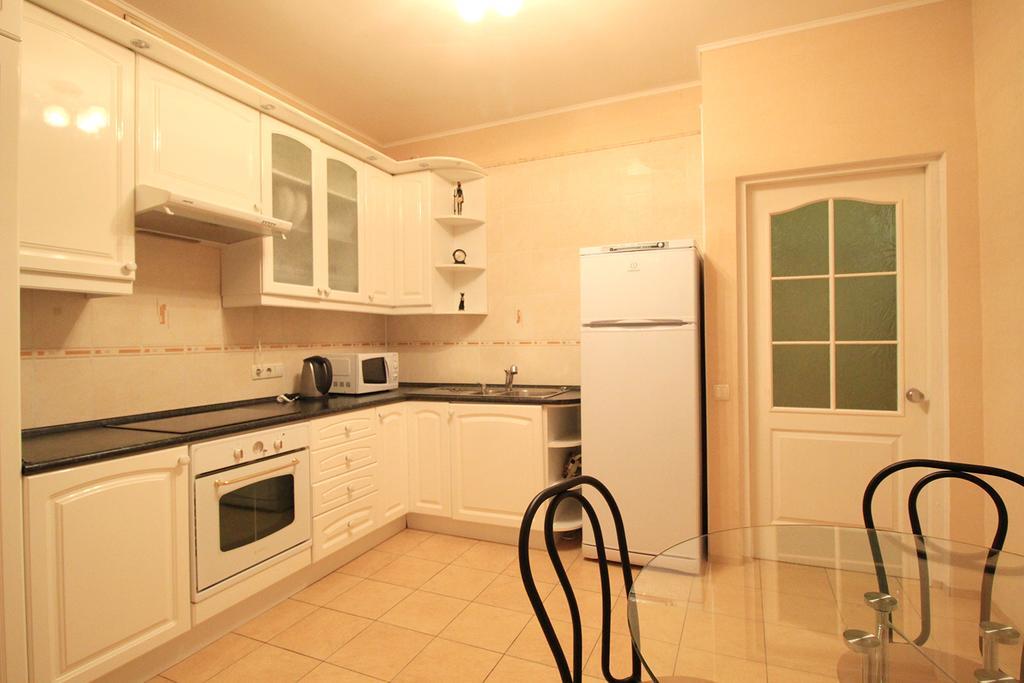 Apartment Poznyaky-Bazhana Киев Экстерьер фото