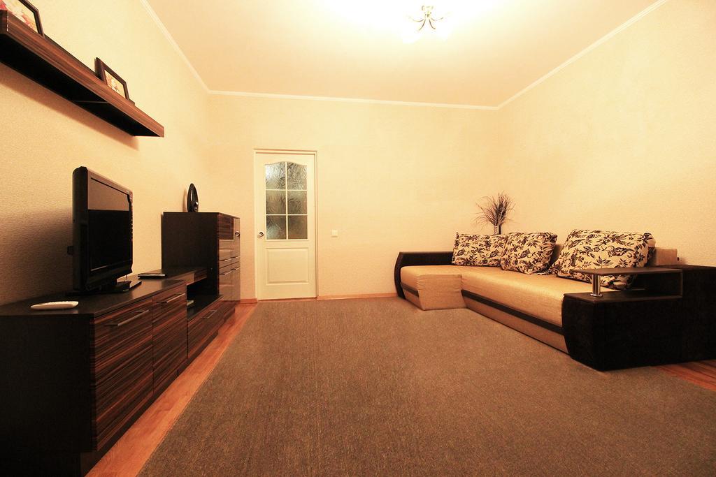 Apartment Poznyaky-Bazhana Киев Экстерьер фото