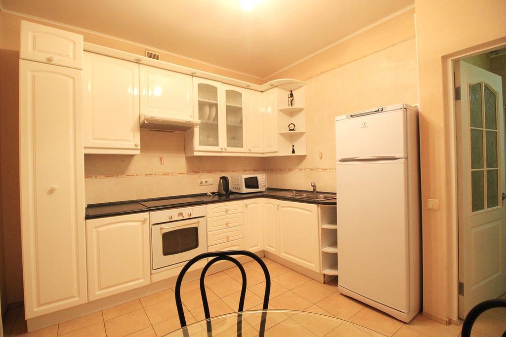 Apartment Poznyaky-Bazhana Киев Экстерьер фото
