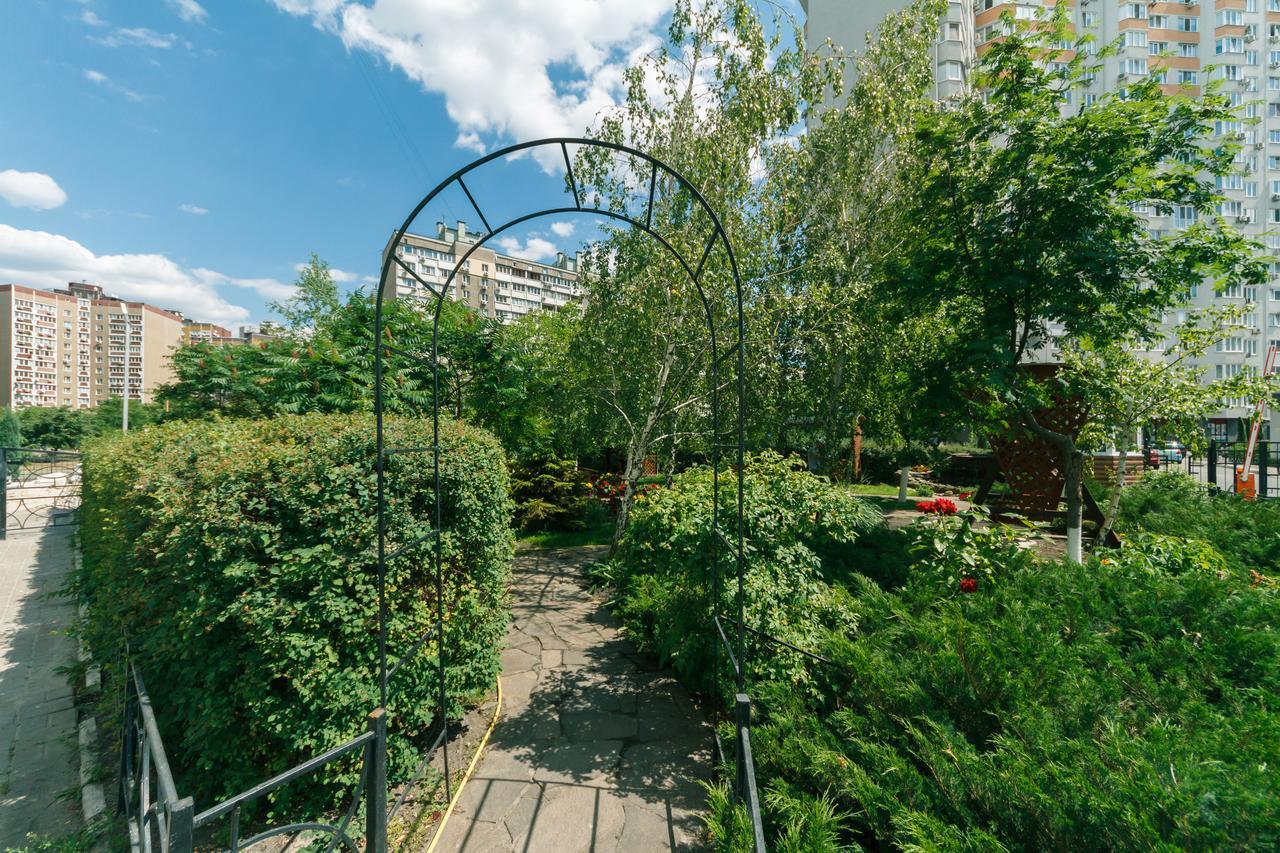 Apartment Poznyaky-Bazhana Киев Экстерьер фото