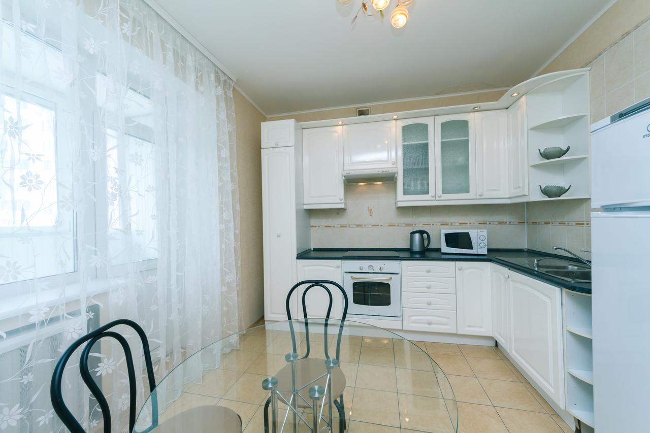 Apartment Poznyaky-Bazhana Киев Экстерьер фото